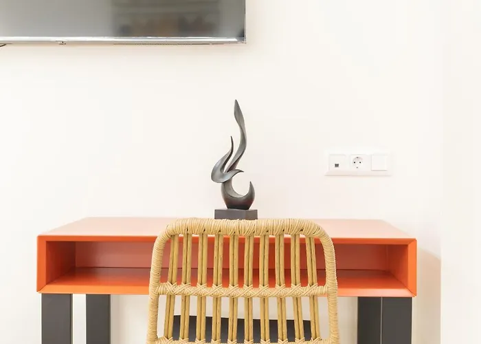 Nostos Aparthotel 4*